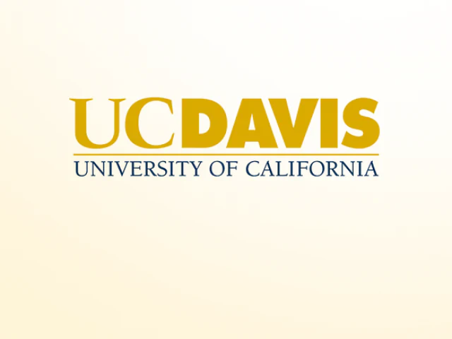 UC Davis - Bachelors, Masters & Doctoral Graduation Regalia